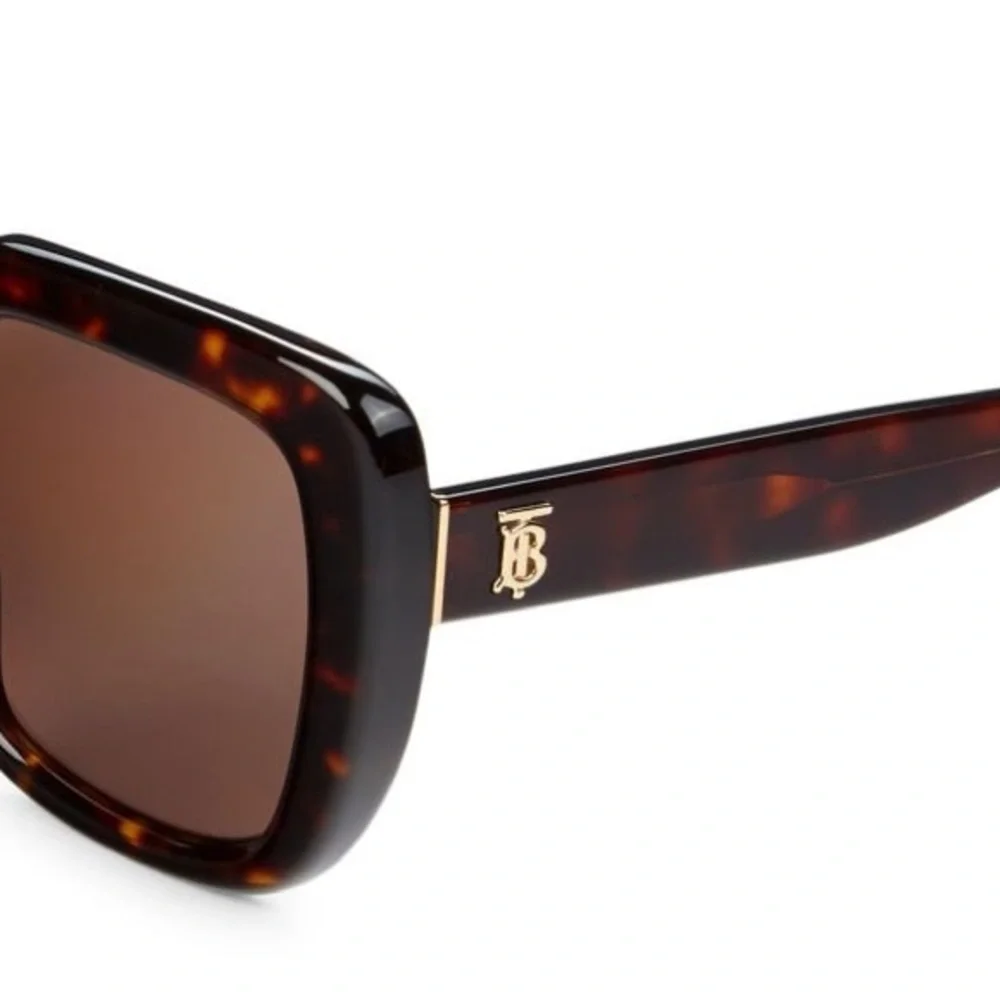 New Burberry Sunglasses - Picture 9 of 9